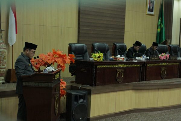 Fraksi DPRD Muba Sampaikan Pandangan Atas Raperda Usulan Bupati Muba