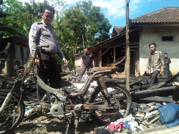 Rumah Gribik dan Harta Benda Milik Muhtar Ghozali Ludes Terbakar