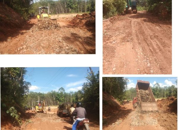 KMK Perbaiki Jalan Desa Sungai Angit-Babat Toman Dengan Alat Berat