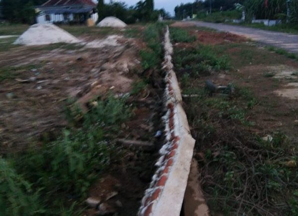 Warga Kecewa, Banyak Pembangunan Dana Desa Tahun 2018 Terbengkalai di Kampung Adi Jaya