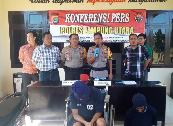 Polres Lampung Utara Beri Hadiah Timah Pans Kepada Dua Pelaku Penembak KPPS Isorejo