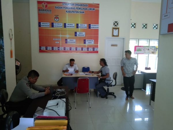 Dugaan Penggelembungan Suara Caleg dari PDIP di Kecamatan Dayun Resmi Dilapor ke Bawaslu Siak