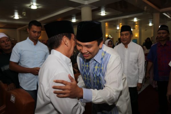Gubernur Ridho Dan Walikota Herman HN Safari Ramadhan di Masjid Al-Furqon