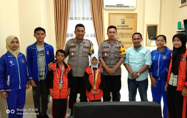 Peraih Mendali Emas Taekwondo Kapolri Cup Audensi dengan Kapolres Lamsel