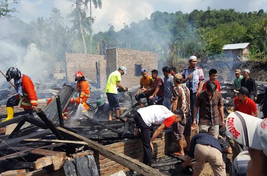 Empat Rumah Ludes Terbakar di Tapaksiring Kecamatan Sukau