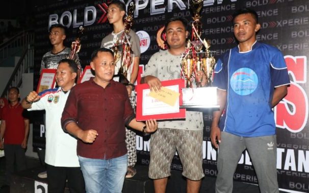 Nanang Ermato Tutup Lomba Kejuaraan Volly Piala KONI Lamsel