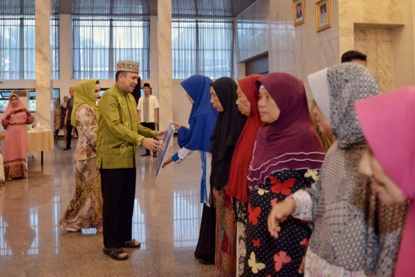 Gubernur Peringati Nuzulul Qur’an dan Buka Puasa di Mahan Agung,