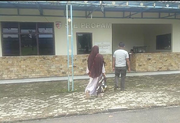 Marhamah Resmi Laporkan Polisi Yang Tembak Suaminya Karena Kasus Pencurian Rokok