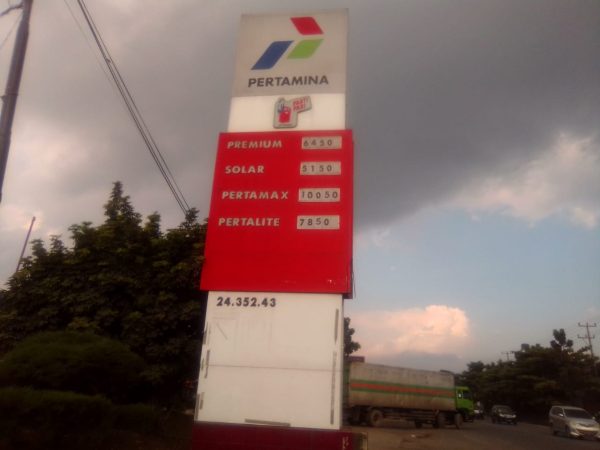 Pemilik SPBU Way Lunik Diduga Izinkan Pengawas “Ngecor” BBM Dengan Bayar Fee Rp300 Rupiah Perliter