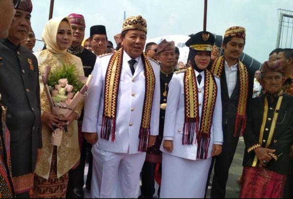 Gubernur Dan Wagub Baru Ir Arinal Djunaidi dan Chusnunia Chalim Disambut Karpet Merah Dan Proses Adat Lampung