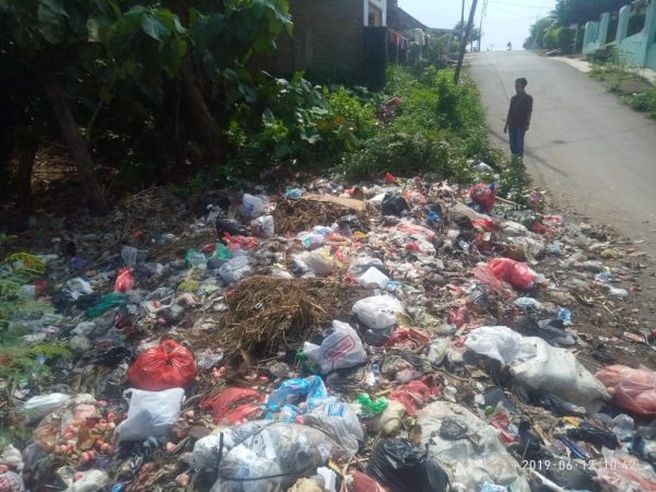 Tumpukan Sampah, DLH Lampura Berdalih Kesulitan Angkut Sampah di TPS