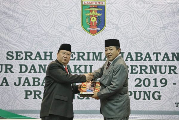 Serah Terima Pj Gubernur, Arinal Ajak Pejabat Pemprov Bersinergi dan Buka Lembaran Baru Membangun Lampung