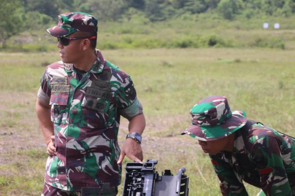Tingkatkan Ketrampilan Yonif 141/AYJP Gelar Latihan Menembak Senjata Lintas Datar