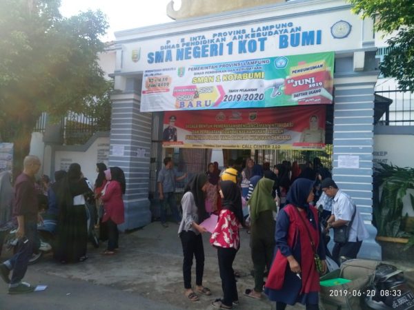 Sistem Zonasi PPDB Timbulkan Masalah, Ditemukan Jarak Nol Meter