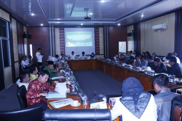 Eksekutif – Tim Banggar DPRD Muba Bahas Evaluasi Raperda Pertanggungjawaban APBD 2018