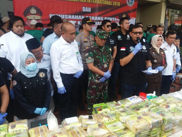 Polres Metro Jakarta Barat Musnahkan 138 Kg Sabu dan 10.382 Butir Ekstasi