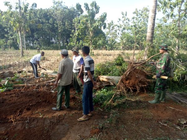 TNI Bersama Masyarakat Percepat Kegiatan Pra TMMD ke-105 Lampung Utara