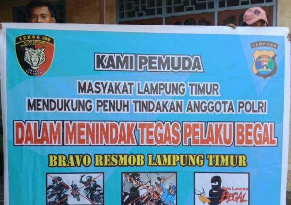 Polres Lampung Timur Banyak Dikirimi Karangan Bunga,  LSM Topan Minta Polisi Jangan Hilang Rasa Kemanusiaan