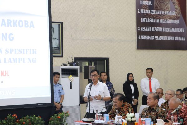 Kombes Shoebarmen Paparkan Situasi dan Zona Penindakan Narkoba Kepada Tim Komisi III DPR RI