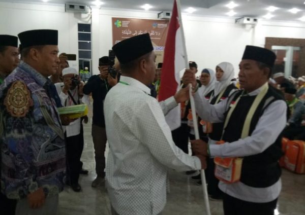 Kloter 7 Caon Jamaah Haji Sumatera Utara Berangkat di Lepas Bupati Tebing Tinggi