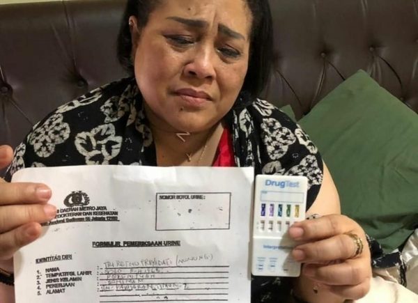 Pelawak Nunung di Tangkap Direktorat Narkoba Polda Metro Jaya, Bersama Suami Pakai Sabu