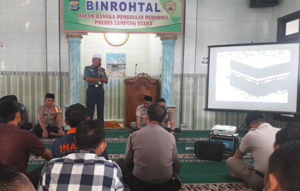 Kakimal Lampung Binrohtal Personil Polres Lampung Utara