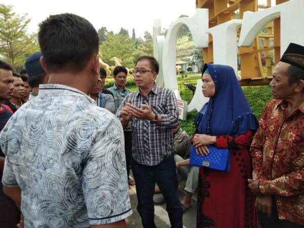 Ahli Waris Bersama Warga Pekon Banjarnegeri Minta Lanjutkan Pembangunan Jembatan