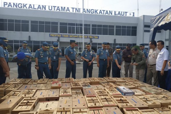 Satgas Intel Marinir F1QR Lantamal Tangkap Penyelundup Ayam Aduan Asal Thailand