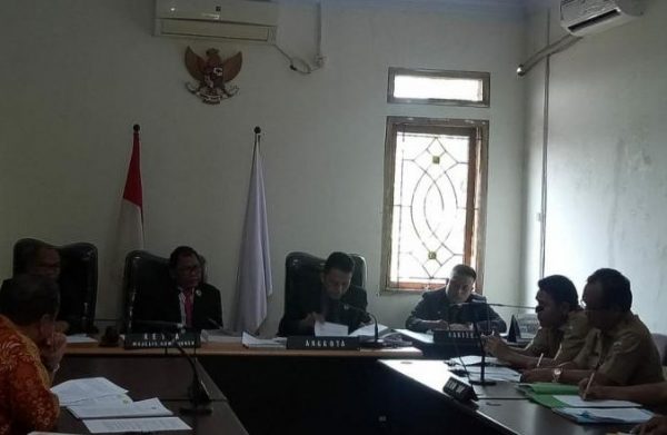 Ajudikasi Permohonan Informasi Anggaran Operasional Gubernur Banten SPJ Berbentuk Lungsum?