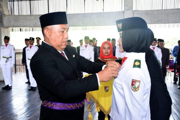 Umar Ahmad Kukuhkan Paskibraka HUT RI ke-74 tahun 2019 Tulang Bawang Barat