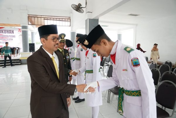 Pemda Lampung Selatan Kukuhkan 34 Anggota Paskibraka