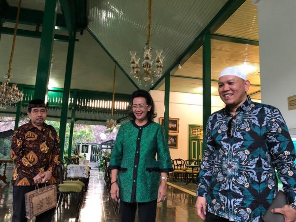 Habib Zakaria Bahasyim Minta GKR Hemas Dorong DPD RI Lebih Baik Dan Perhatikan Daerah Yang Merasa Belum Merdeka?