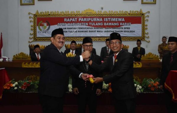 DPRD Tulang Bawang Barat Yang Baru di Sumpah