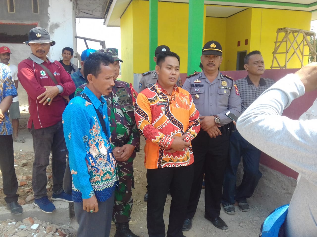 Uspika Abung Tengah Monitoring Serapan DD 2019 di Desa Neglasari