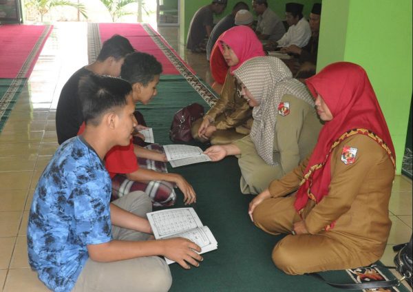 Warga Binaan Rutan Kelas II B Kotabumi Dapatkan Bimbingan Mengaji dan Screening Kesehatan