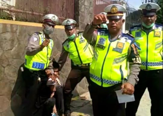 Gelar Ops Patuh Krakatau Satlantas Polresta Bandarlampung Amankan Pemuda Bawa Paket Sabu