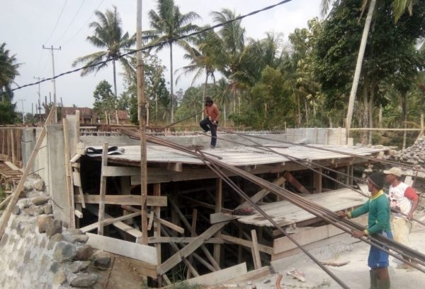 Pembangunan Jembatan Way Tebu Pekon Way Pring Dilanjutkan