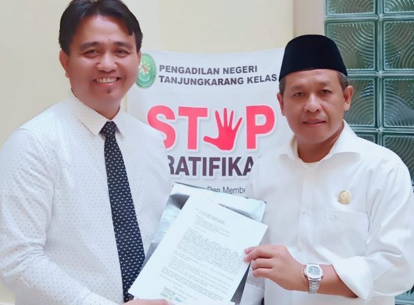 Gubernur Lampung Maafkan Pencatut Namanya Lewat Medsos di Persidangan