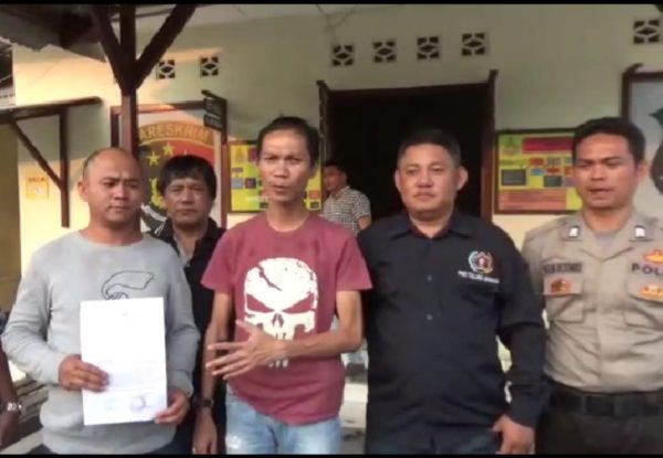 Diduga Rundingan Gagal Sekertaris BPKAD Tubaba “Gebukin” Pimred Media Tipikor Diruang Kerjanya?