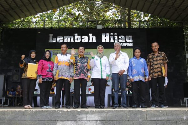 Nunik Dilantik Jadi Ketua Harian Maporina Lampung di Lembah Hijau