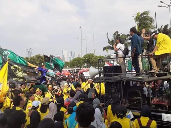 BEM Kalimantan Selatan Unjukrasa #Save KPK