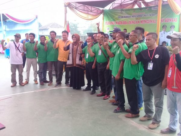 Pameran dan Bazaar ‘Perangi Narkoba dengan Seni Bonsai’ Resmi Dibuka