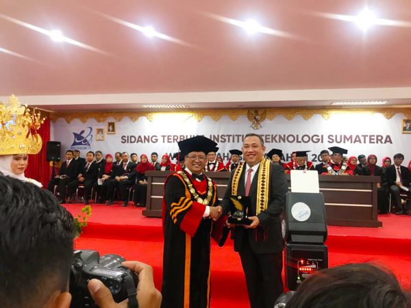 Umar Ahmad Orasi Ilmiah di Kampus Itera