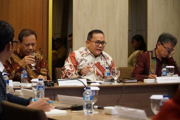 Dodi Reza Ikuti Ujian Naskah Disertasi Tertutup di Unpad
