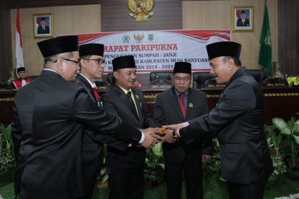 Pempinan DPRD Muba Periode 2019-2024 Diambil Sumpah dan Janji Jabatan