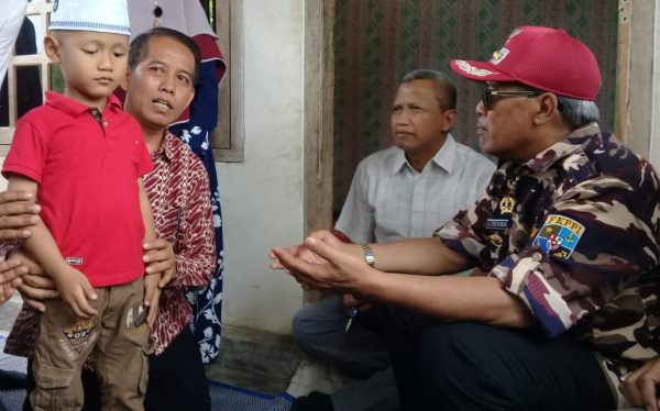 Loekman Djoyosoemarto mengunjungi Azka Gibran Rabanni