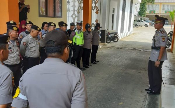 Polres Lampura Amankan Pelantikan Pimpinan DPRD Lampung Utara