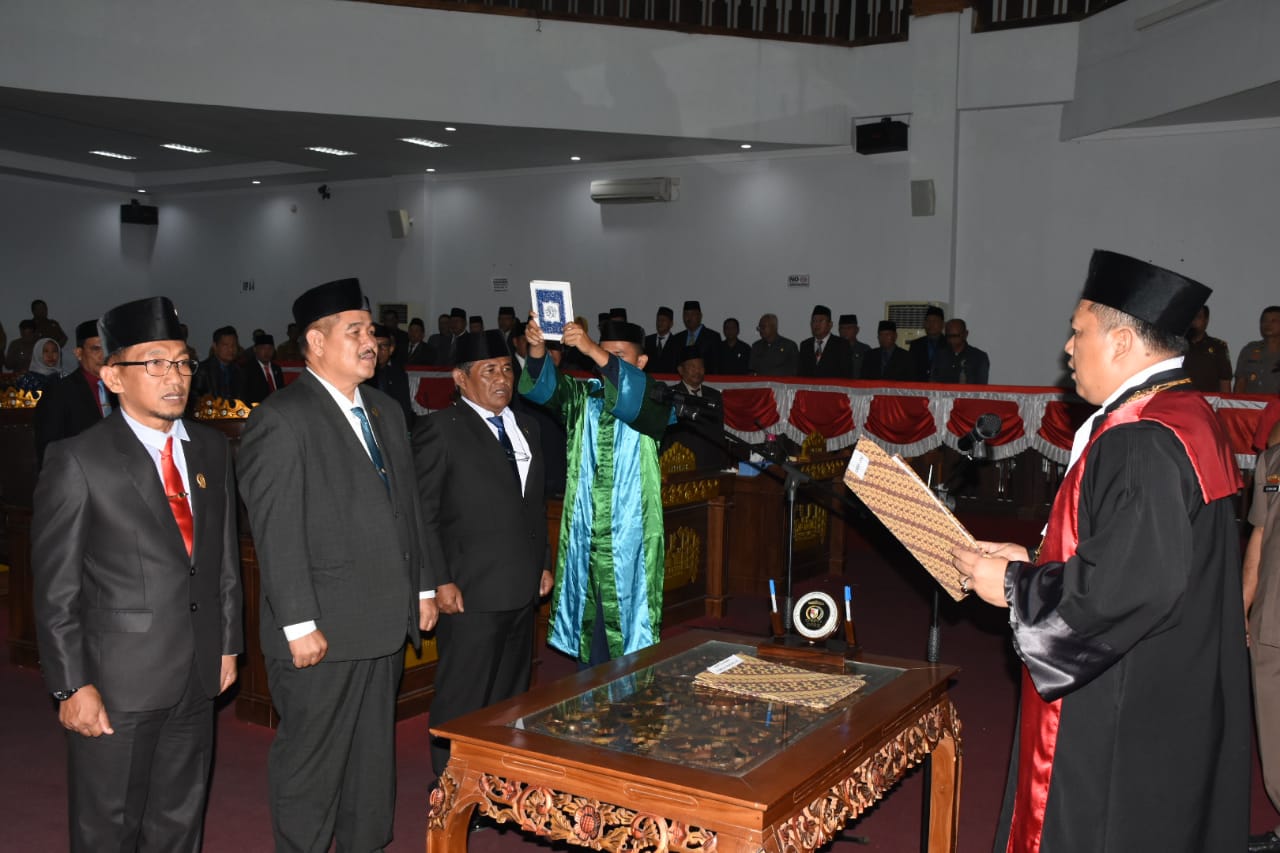 DPRD Tubaba Paripurna Sumpah Janji Pimpinan Dewan