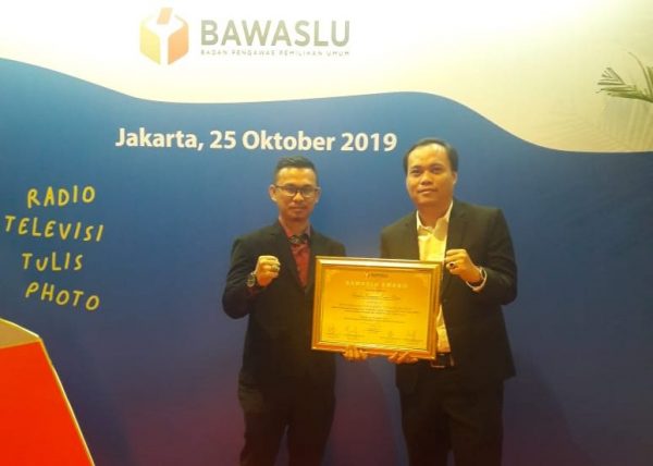 Bawaslu Peisisr Barat Raih Penghargaan Bawaslu Award