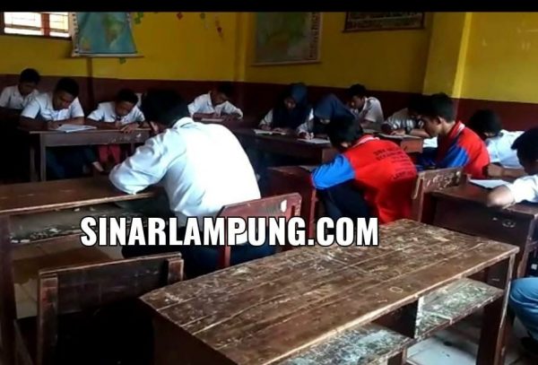 Cuma di Lampung Timur Pelajar SMK Negeri Nebeng Sekolah SD?
